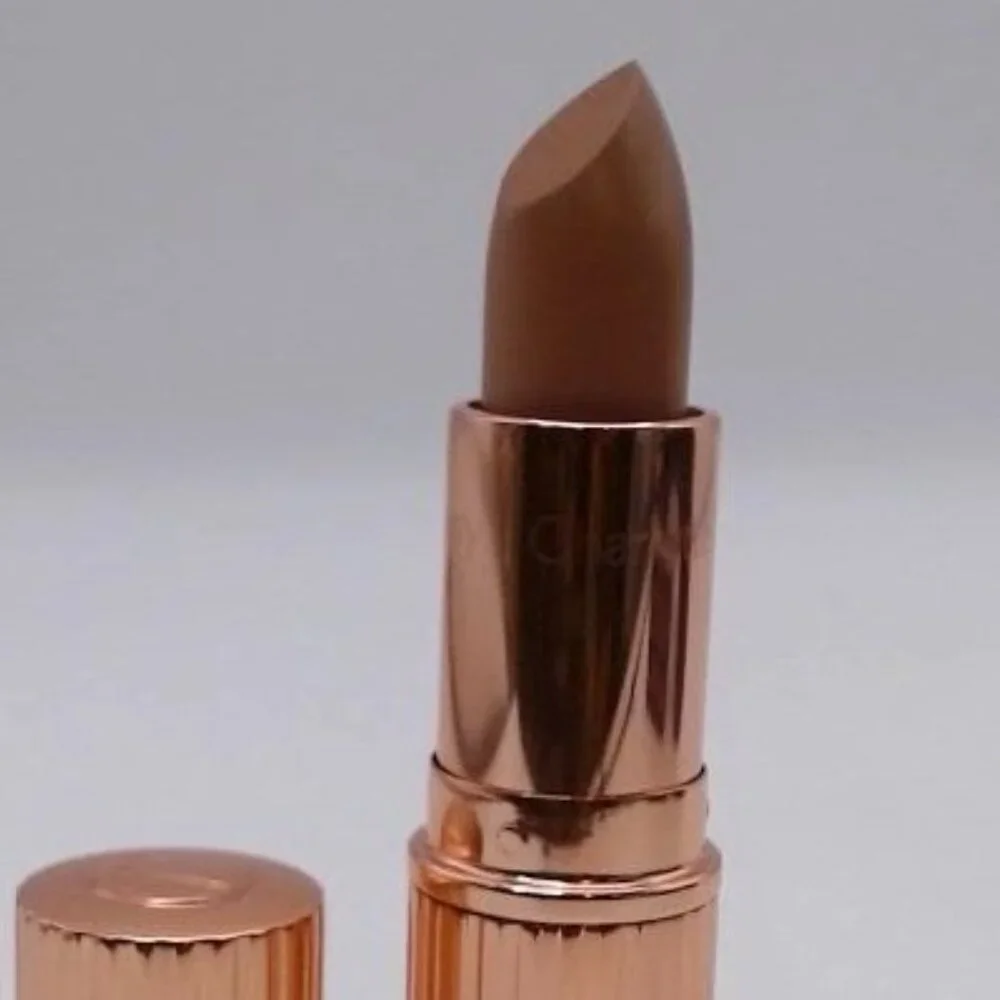 Charlotte Tilbury K.I.S.S.I.N.G. Lipstick – Yes Honey – BRAND‎ NEW IN BOX